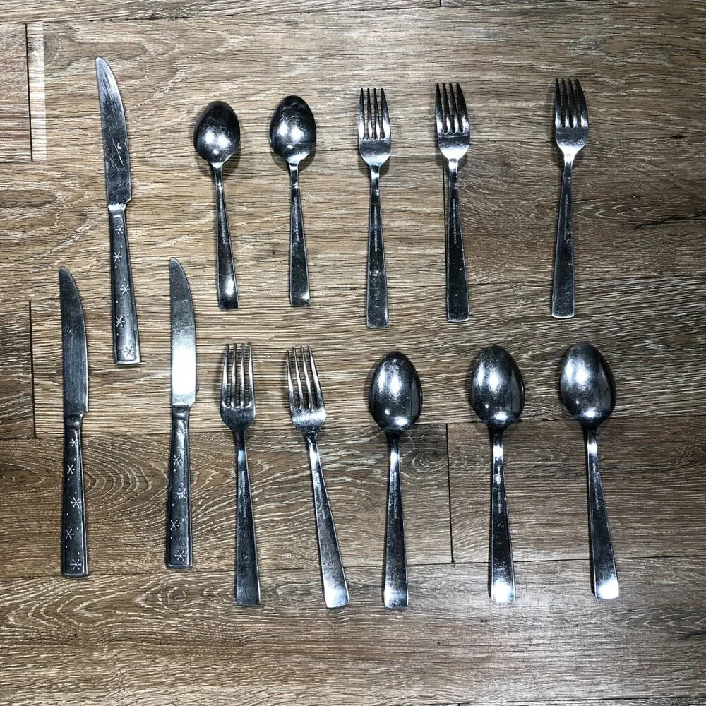 Debbie Mumm Sakura Japan SNOWFLAKE 13Pcs Stainless Steel Flatware Tableware